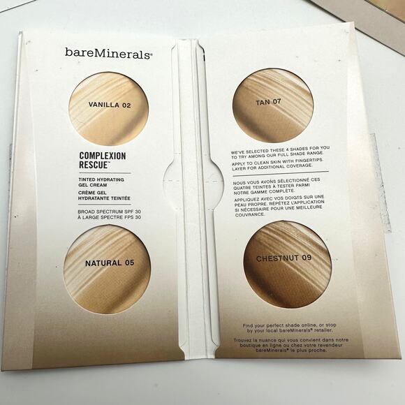 Real Techniques Miracle Sponges and Foundation Samples - Picture 5 of 8